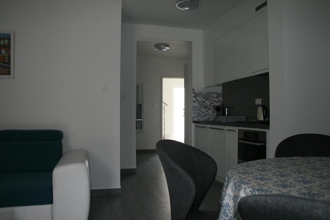 White Anchor Apartment Vodice Exterior photo